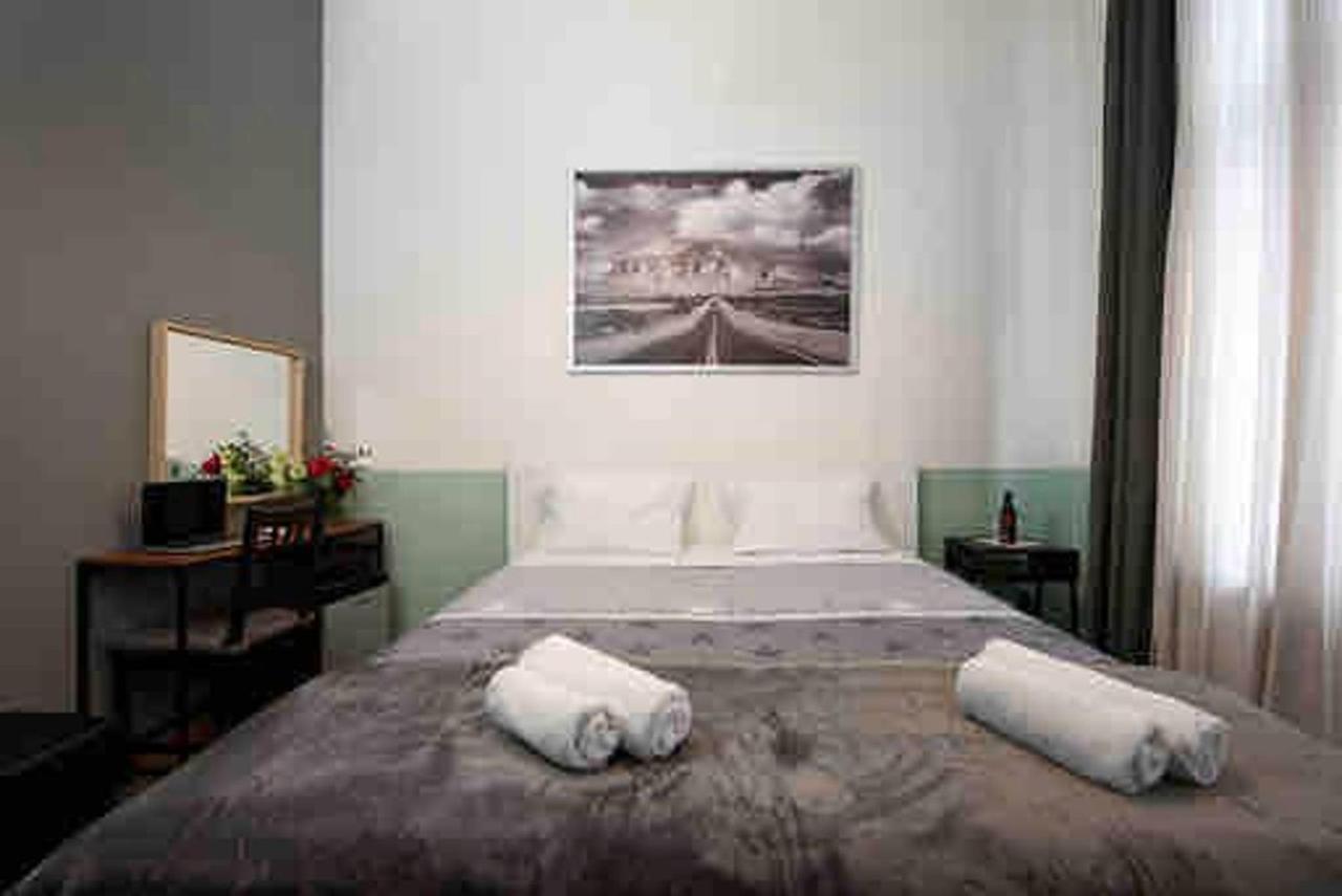 Hotelroom In N13 Prenzlauer Berg New Affittacamere Berlino
